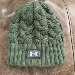 Women’s Under Armour beanie
